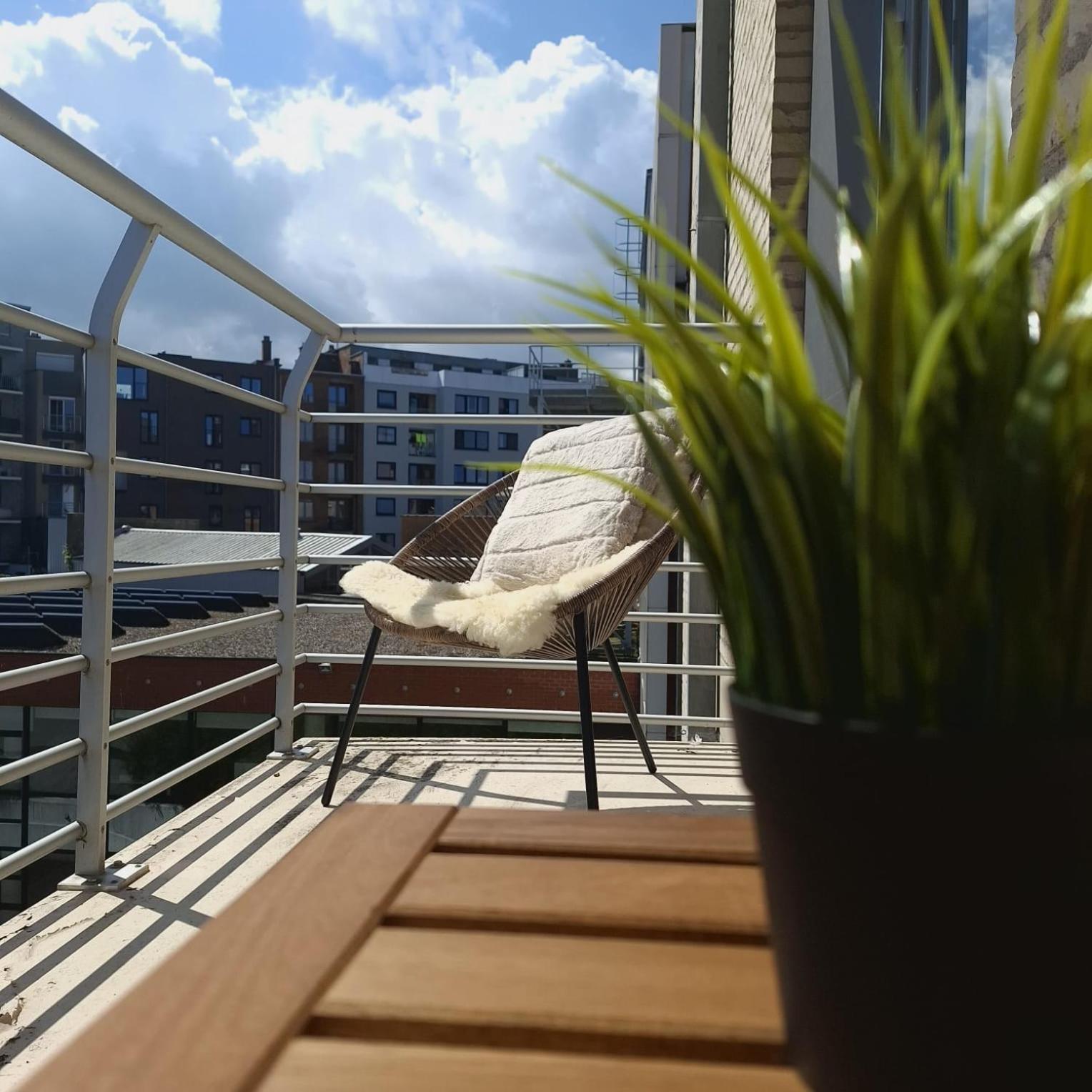 Luxueus, Ruim Appartement Op 350M Van Het Strand Oostende Exteriör bild