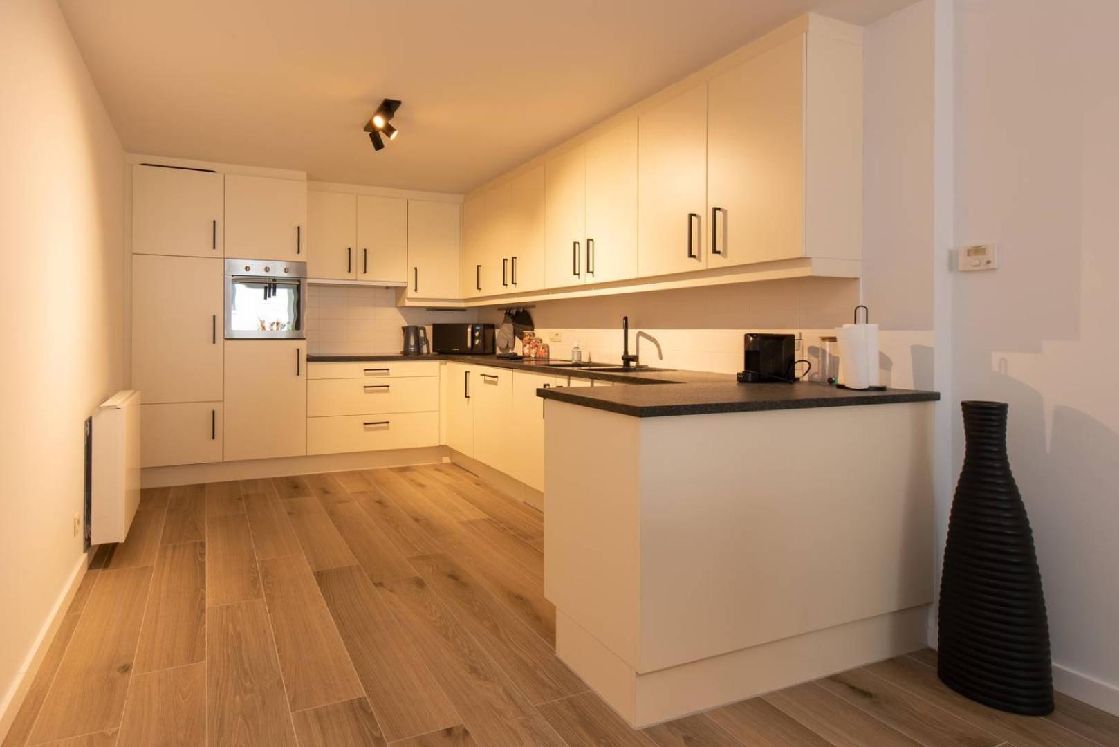Luxueus, Ruim Appartement Op 350M Van Het Strand Oostende Exteriör bild